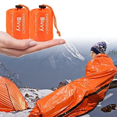 Afbeelding van Survival Slaapzak,Vegena 2 Stuks Reddingsdekens Waterdicht,Koudebescherming Nooddeken,Slaapzak voor Noodgevallen Herbruikbaar,Waterdichte Nooddeken Buiten Kamperen,Camping,Wandelen