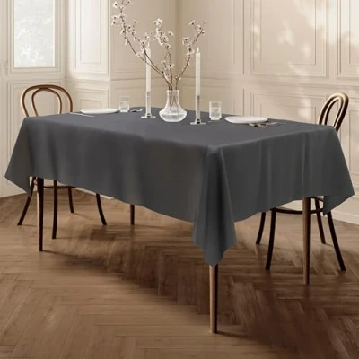 Afbeelding van Home Direct Tafelkleed van polyester, onderhoudsvriendelijk, rechthoekig, 140 x 240 cm, effen, donkergrijs