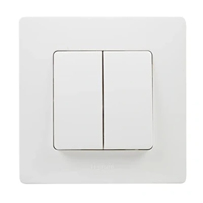 Afbeelding van Legrand 396471 dubbele schakelaar 10A uit de serie Niloé Monoblock compleet mechanisme, wit