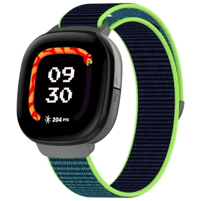 Afbeelding van Fitbit Ace LTE Nylon loop band met klittenbandsluiting Donkerblauw lime groen