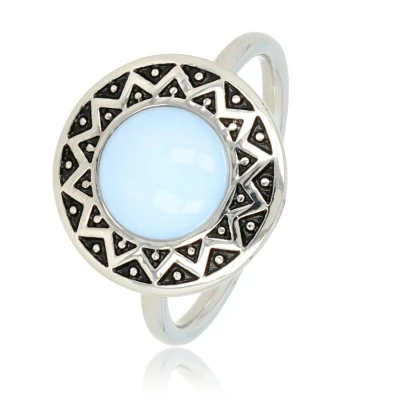 Afbeelding van Vintage zilverkleurige ring Met White Quartz steen Stainless steel design luxe cadeauverpakking
