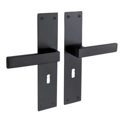 Afbeelding van Nova op schild in zwart en sleutelgat 55 mm