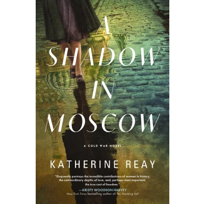 Afbeelding van A Shadow in Moscow: Cold War Novel