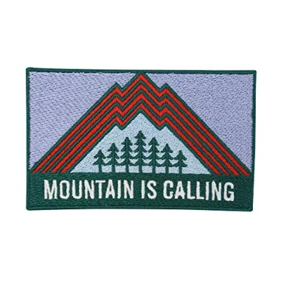Afbeelding van Finally Home Adventure Collection: Mountain is Calling Bergen met bomen patch om op te strijken Wandelen Outdoor patches, strijkpatches, patches ook geschikt voor rugzakken