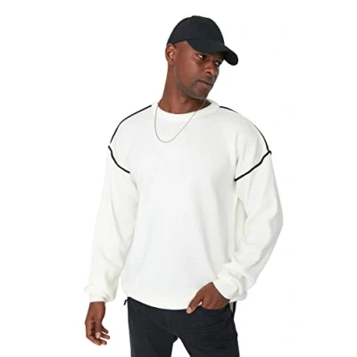 Afbeelding van Trendyol Ecru, Oversized Pasvorm, Brede Ronde Hals En Biezen, Gedetailleerde Gebreide Trui Tmnaw22Kz0142