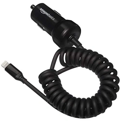 Afbeelding van Amazon Basics Autolader met Lightning connector, spiraalkabel, 5 V, 2,4 A, 0,45 m, zwart