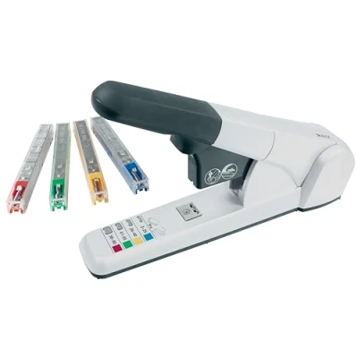 Afbeelding van Leitz Heavy Duty nietmachine, capaciteit 80 vel, ergonomische metalen behuizing, inclusief nietjes, 55510084 zilver