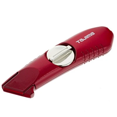 Afbeelding van Tajima VR101D V REX Vaste Utility Mes met een Professionele Heavy Duty Handvat en 3 Trapeziumvormige Zwarte Messen, Rood