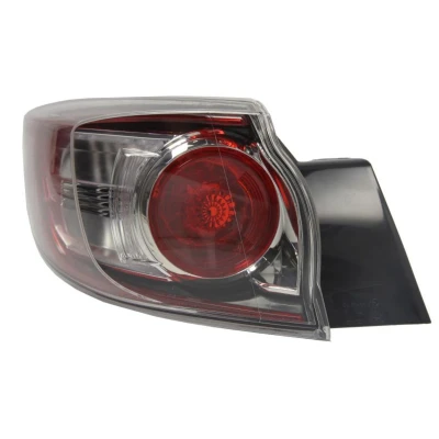 Afbeelding van TYC 11 11584 01 2 Achterlicht Links Buitenste deel Zonder lamphouder MAZDA: 3 Hatchback