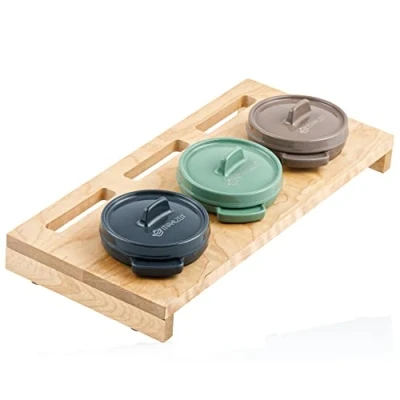 Afbeelding van Mahlzeit Mini cocotte set met houten standaard 3 x 250 ml gietijzer van serveerpotten geëmailleerd kookpan kleine braadpan gietijzeren pan