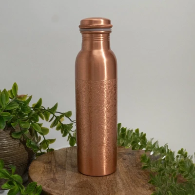 Afbeelding van Puur koperen waterfles mat bloempatroon ± 950 ml (zware uitvoering)
