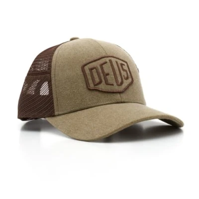 Afbeelding van DEUS Shield Trucker cap Dijon