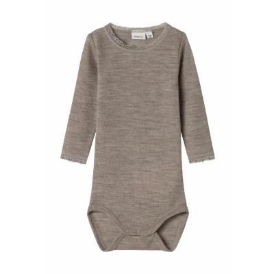 Afbeelding van NAME IT BABY wollen romper NBFWANG grijsbruin