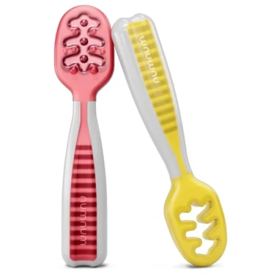 Afbeelding van NumNum Leerlepels voor baby&#039;s Set van 2 siliconen lepels (fase 1 + fase 2) #1 Aanbevolen door voedingsdeskundigen en experts in Baby Led Weaning Ideaal BLW (Rood/Geel)