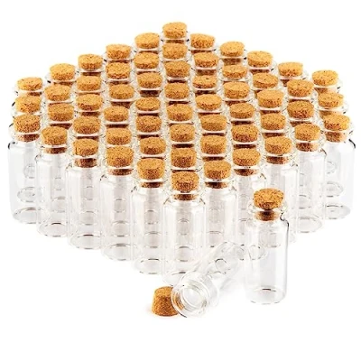 Afbeelding van COM FOUR® 60x kruidenpotjes 10ml met kurk, set mini glazen flesjes, cadeauglazen set, opslag van oliën, specerijen, kruiden of thee (060 stuks)