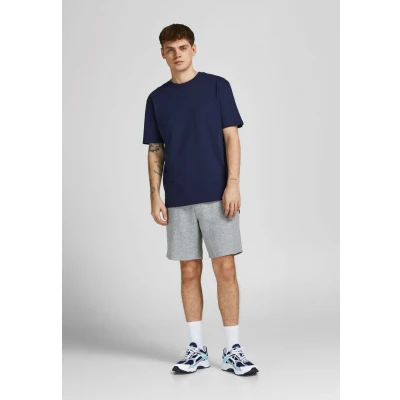 Afbeelding van JACK &amp; JONES PANTS STUDIO regular fit sweatshort JPSTGORDON lichtgrijs