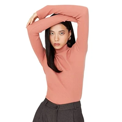 Afbeelding van Trendyol Zwart Getailleerde Hoge Kraag, Lange Mouwen, Geribde, Elastische Gebreide Blouse Twoaw21Bz0423