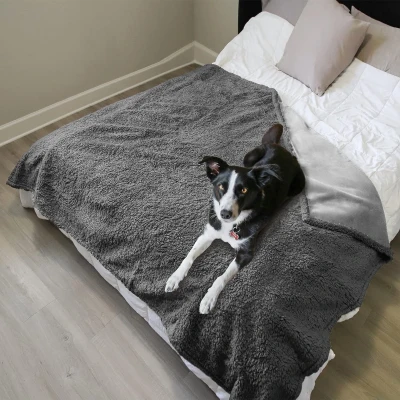 Afbeelding van Hondendeken waterdicht, wasbaar hondenbed pluche en antislip waterdicht met superzachte sherpa hondenmat huisdierdeken voor hond puppy&#039;s kat binnen buiten bank 203 x 152 cm
