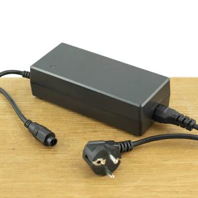 Afbeelding van Phylion oplader voor e bike 42V laadstroom 2A stekker 5 polig rond SSLC084V42XH