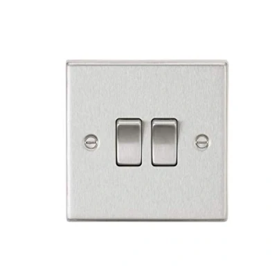 Afbeelding van Knightsbridge CS3BC 10AX 2 weg schakelaar, 2G, vierkante rand, geborsteld chroom, 10,5 x 89,0 mm