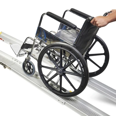 Afbeelding van Datona Telescopisch Opvouwbare Oprijplaat 240 Cm (2 Stuks) (240 x 21 5,5 cm)