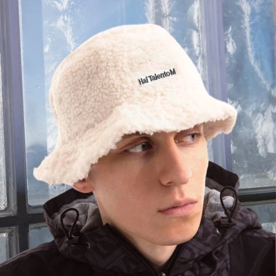 Afbeelding van Winter Teddy Hoedje Talento Bucket hat fluffy vissershoedje unisex verstelbaar S M L gebroken wit