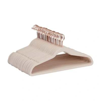 Afbeelding van Amazon Basics Slanke, fluwelen, antislip kledinghangers voor pakken, 50 stuks, zachtroze/roségoud