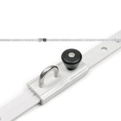 Afbeelding van Platinum Sun &amp; Shade rails met oog voor de bevestiging van een schaduwdoek