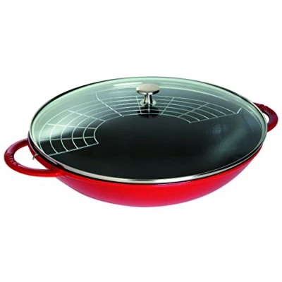 Afbeelding van STAUB Gietijzeren wok, inclusief glazen deksel en uitneembaar gaasinzet, geschikt voor inductie, diameter 37 cm, 5,7 L, kersenrood