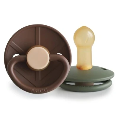 Afbeelding van FRIGG Little Viking Fopspeen 6 18 Mnd 2 stuks Cocoa/Olive