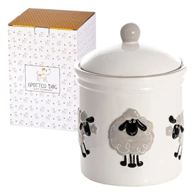 Afbeelding van SPOTTED DOG GIFT COMPANY Keramische Voorraadpot met Deksel, Keuken Opbergpot Schaap Ontwerp, Schattige Keukenaccessoires en Cadeaus voor Schaapliefhebbers, Wit 1250ml