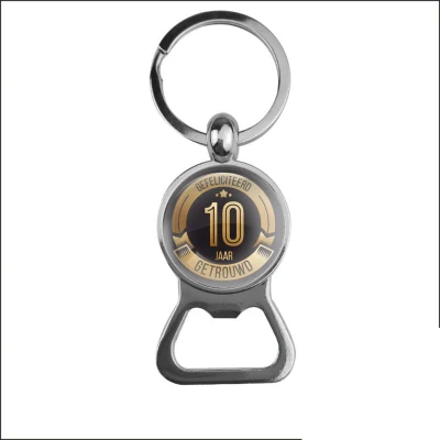 Afbeelding van Bieropener Glas Gefeliciteerd 10 Jaar Getrouwd