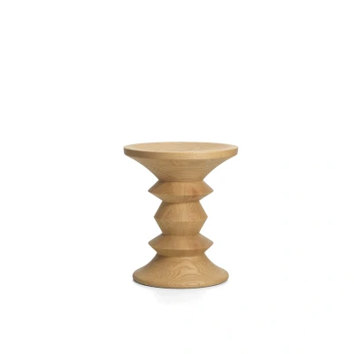 Afbeelding van Vitra Stools Model A naturel kastanje Berden wonen &amp; slapen