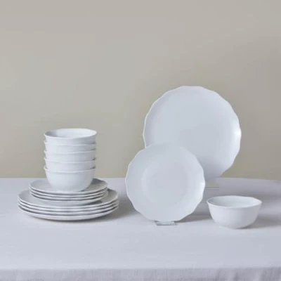 Afbeelding van Karaca Scalloped 18 delige Serviesset 6 Persoons