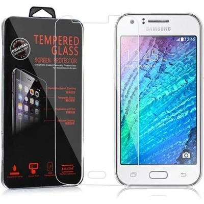Afbeelding van Cadorabo Screenprotector geschikt voor Samsung Galaxy J1 2015 in KRISTALHELDER Tempered Display Pantser Film