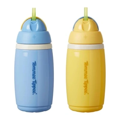 Afbeelding van Tommee Tippee Geïsoleerde actieve rietjesbeker, 266 ml, morsbestendige waterfles voor peuters 12 maanden +, klapdeksel helpt het stro schoon te houden, blauw en geel, 2 stuks