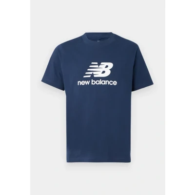 Afbeelding van New Balance Essentials Stacked LOGO Tshirt print, Heren, Maat: Small, Navy