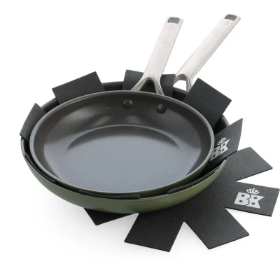 Afbeelding van BK Sublime 2 delige koekenpannenset Ø 24/28cm PFAS vrij olive green gouden stainless steel handgrepen ovenbestendig tot 220C