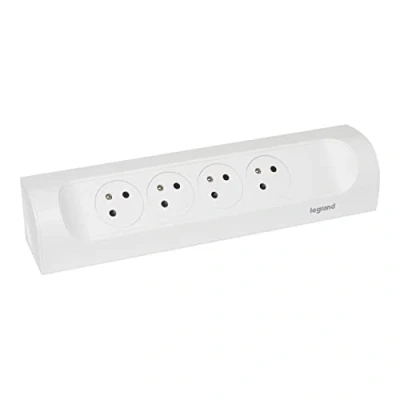Afbeelding van Legrand 90 monteerbare contactdoos 4x2p penaarde zonder snoer wit 049408