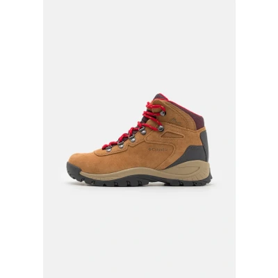 Afbeelding van Columbia Newton Ridge PLUS Waterproof Amped Outdoorschoenen, Dames, Maat: 39.5, Elk/ mountain red Leer/ synthetisch