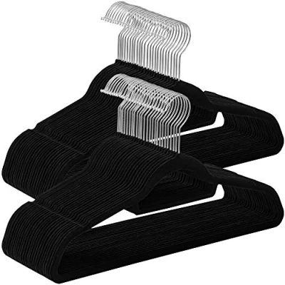 Afbeelding van Songmics CRF50B Kleerhangers, fluweel, antislip, dikte 0,6 cm, twee inkepingen, ruimtebesparend, 360 graden draaibare haak, zwart, 50 stuks