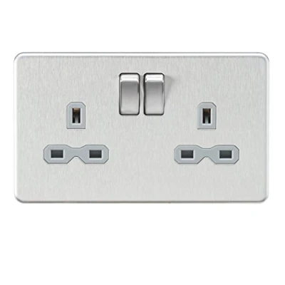 Afbeelding van Knightsbridge SFR9000BCG schroefloze dubbele socket, 230 V, geborsteld chroom, (Pack van 1)