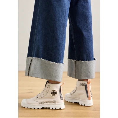Afbeelding van Palladium 99183 Veterschoenen