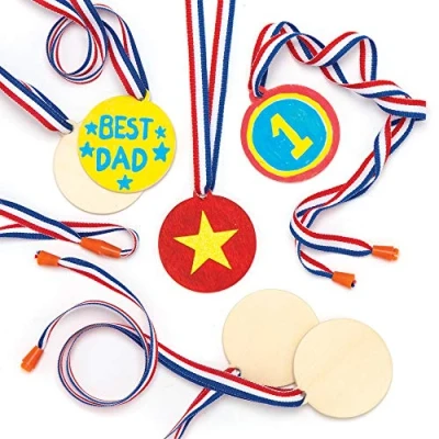 Afbeelding van Baker Ross Medailles van hout voor kinderen om te versieren (8 stuks).