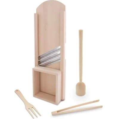 Afbeelding van KERAZO 4 delige groenteschaafset van beukenhout, incl. stamper, tang, vork, antibacterieel en ideaal voor de productie zuurkool gefermenteerde groenten (55x18 cm)