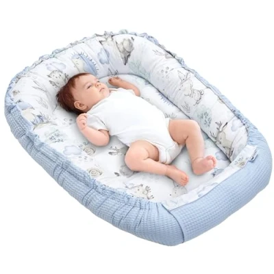 Afbeelding van Medi Partners Babynest Knuffelnest 100% Katoen Wafel Reisbedje Voor baby&#039;s Zuigelingen 100x60x15cm Veilige sluiting (Hert en egel met lichtblauw Wafel)