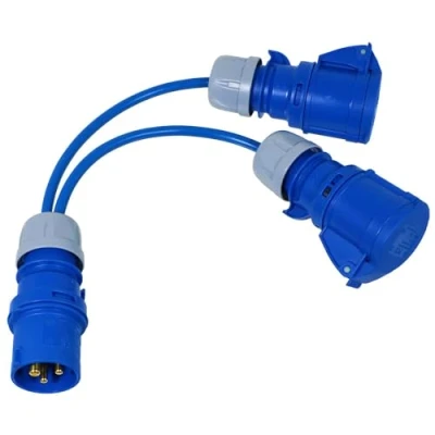 Afbeelding van SPARES2GO 16A Splitterkabel 240V Caravan Camper 2 Manier Hook Up Y stuk x 16 Amp Sockets (Blauw)