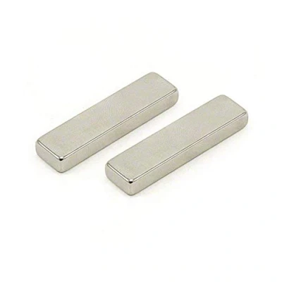 Afbeelding van first4magnets™ F40105 2 Magneet Expert® 40 x 10 5 mm dikke N42 Neodymium 8,3 kg Pull (Pack van 2)
