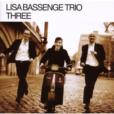 Afbeelding van Lisa Bassenge Trio Three (CD)