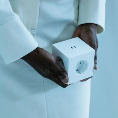 Afbeelding van Avolt Square 2 stekkerblok met 2x USB C 30W opal white Martinelli Luce